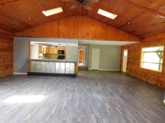 2536 Taylor School Road, London, KY 40741