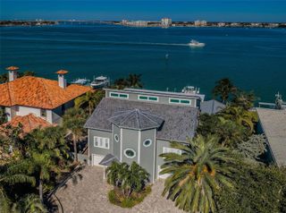 297 1ST STREET W, St Petersburg, FL 33715