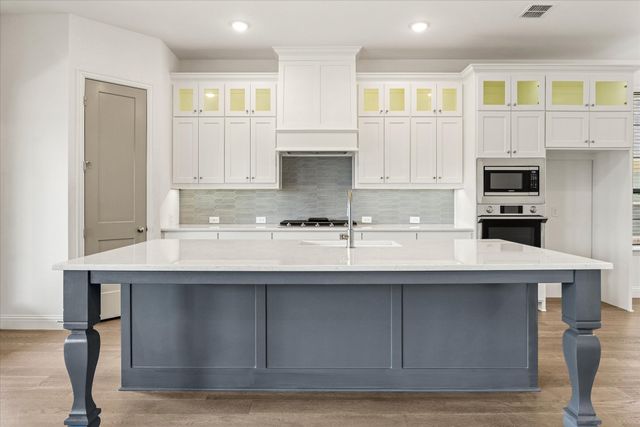 1109 Aviara Court, Granbury, TX 76048