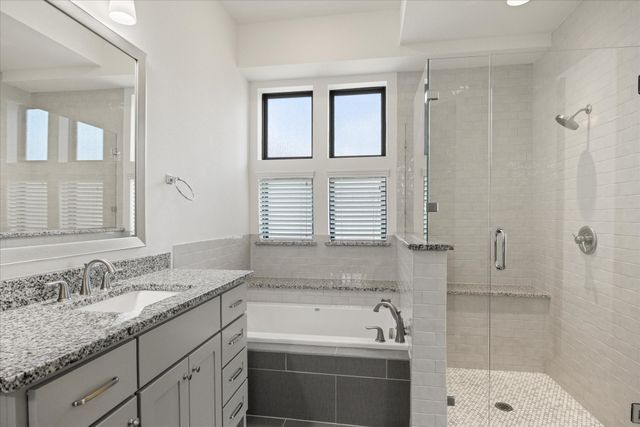 1109 Aviara Court, Granbury, TX 76048