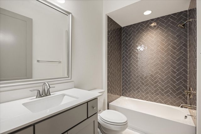 1109 Aviara Court, Granbury, TX 76048
