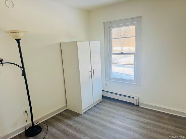 980 US Route 209 4, Cuddebackville, NY 12729