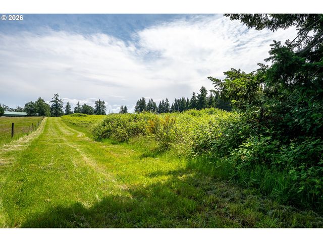 S Ellis Rd 2, Molalla, OR 97038