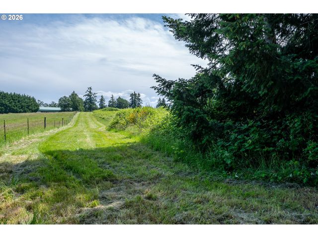 S Ellis Rd 2, Molalla, OR 97038