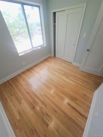 67-39 Clyde Street H, Forest Hills, NY 11375