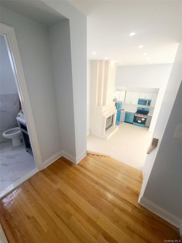 67-39 Clyde Street H, Forest Hills, NY 11375