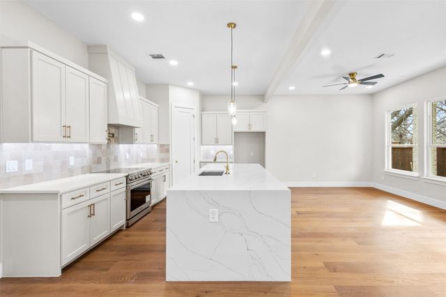 7133 Stone Villa Circle, North Richland Hills, TX 76182