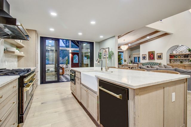 2918 Middle Street, Sullivans Island, SC 29482