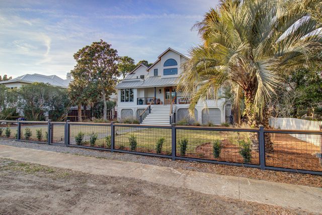 2918 Middle Street, Sullivans Island, SC 29482