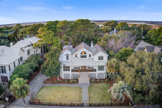 2918 Middle Street, Sullivans Island, SC 29482