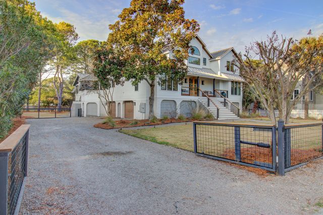 2918 Middle Street, Sullivans Island, SC 29482