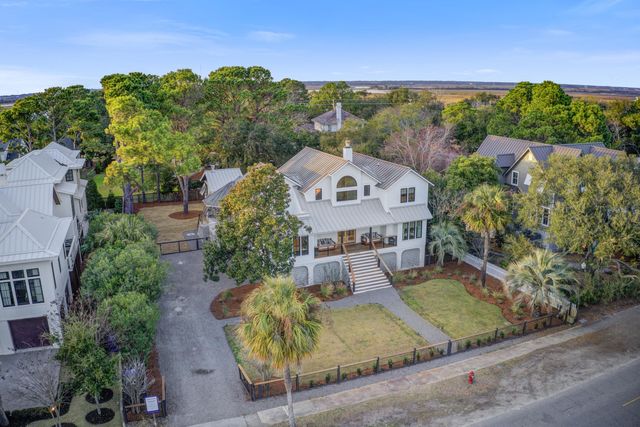 2918 Middle Street, Sullivans Island, SC 29482