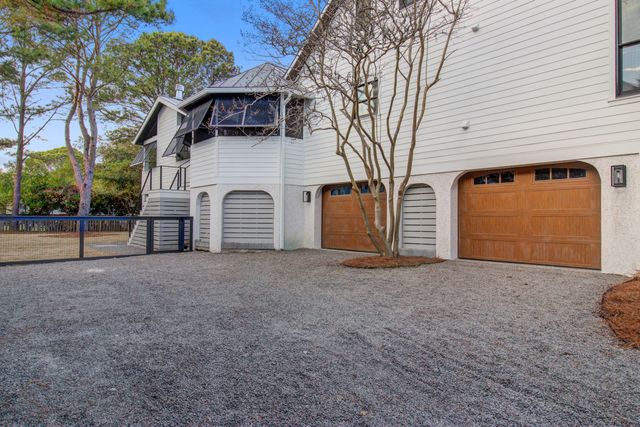 2918 Middle Street, Sullivans Island, SC 29482