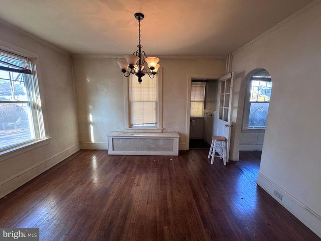 12 HILLSIDE RD, Reading, PA 19609