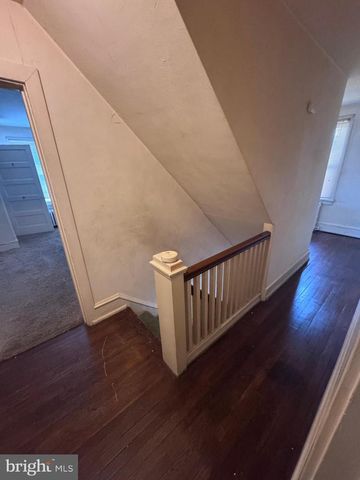 12 HILLSIDE RD, Reading, PA 19609