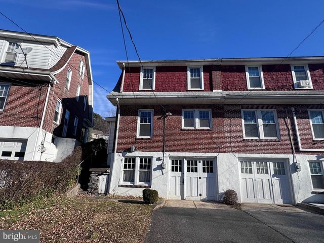 12 HILLSIDE RD, Reading, PA 19609