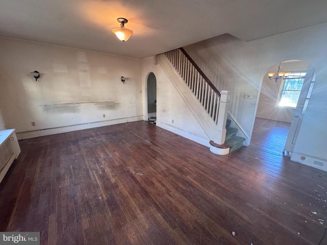 12 HILLSIDE RD, Reading, PA 19609