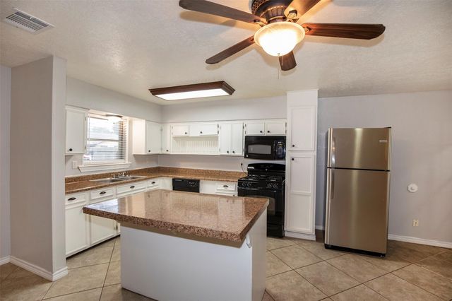 9625 Catlett Lane, La Porte, TX 77571