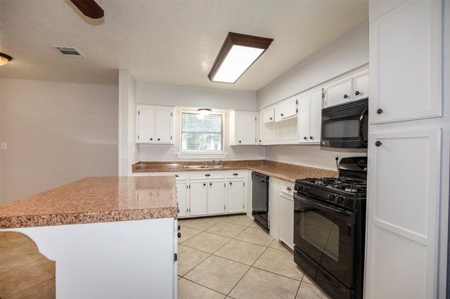 9625 Catlett Lane, La Porte, TX 77571