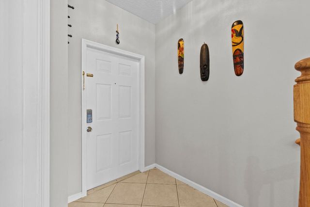 8068 Briantea Drive, Boynton Beach, FL 33472