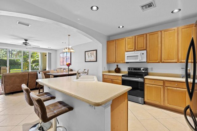 8068 Briantea Drive, Boynton Beach, FL 33472