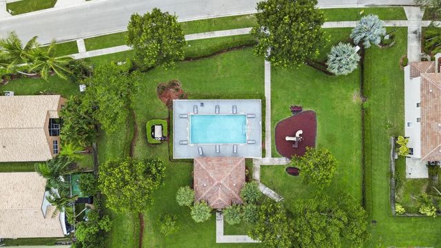 8068 Briantea Drive, Boynton Beach, FL 33472