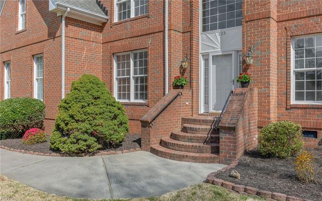 123 Nansemond Pointe DR, Suffolk, VA 23435