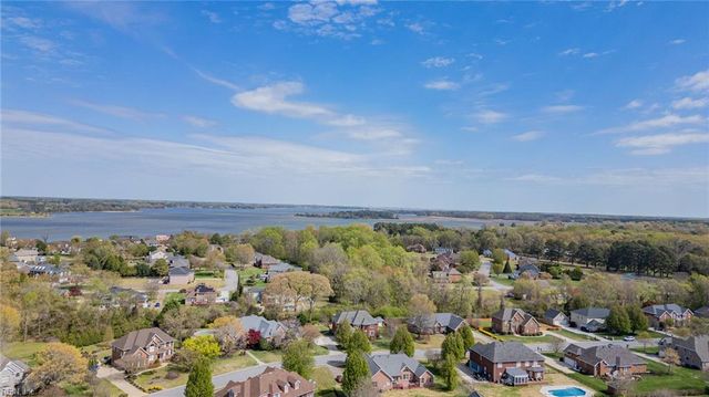 123 Nansemond Pointe DR, Suffolk, VA 23435