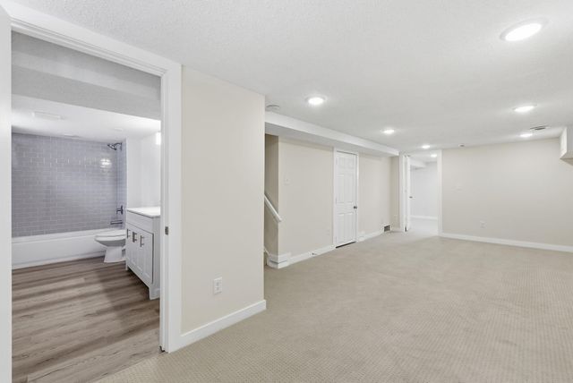 5654 Bryant Avenue N, Brooklyn Center, MN 55430