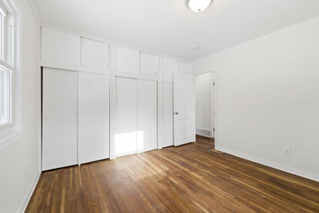 5654 Bryant Avenue N, Brooklyn Center, MN 55430