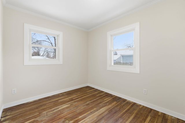 5654 Bryant Avenue N, Brooklyn Center, MN 55430