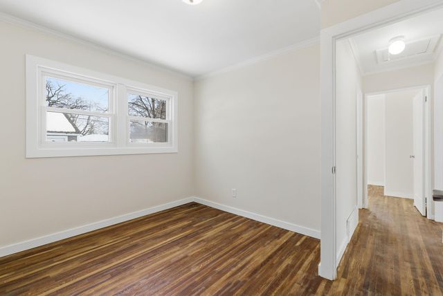 5654 Bryant Avenue N, Brooklyn Center, MN 55430