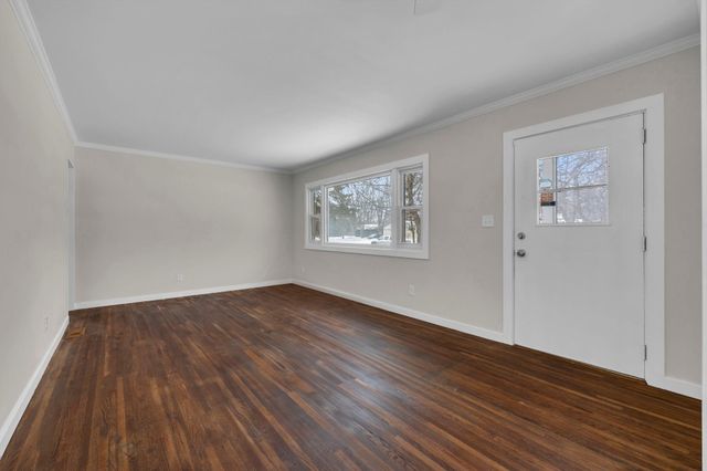 5654 Bryant Avenue N, Brooklyn Center, MN 55430