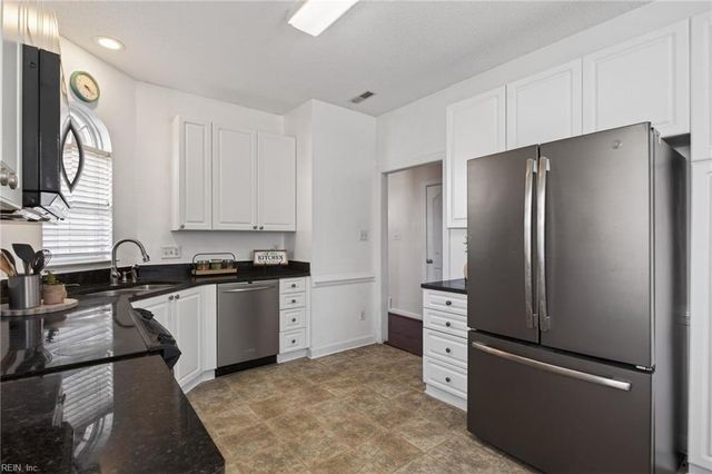 1102 Noble Walk CT, Virginia Beach, VA 23454