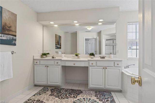 1102 Noble Walk CT, Virginia Beach, VA 23454