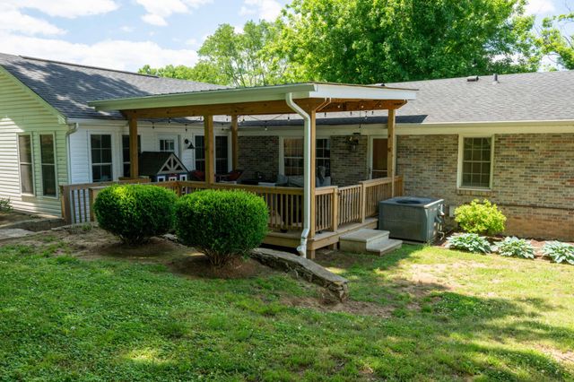 119 Tollgate Rd, Pulaski, TN 38478