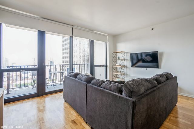 210 S DESPLAINES Street 2103, Chicago, IL 60661