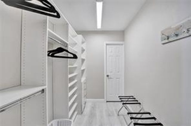 2516 NE 12TH Street 1-2, Fort Lauderdale, FL 33304