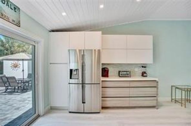 2516 NE 12TH Street 1-2, Fort Lauderdale, FL 33304