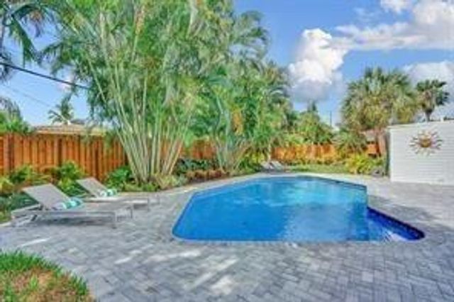 2516 NE 12TH Street 1-2, Fort Lauderdale, FL 33304