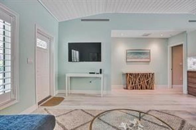 2516 NE 12TH Street 1-2, Fort Lauderdale, FL 33304