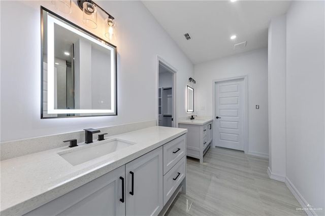 146 Finch Drive, Los Fresnos, TX 78568