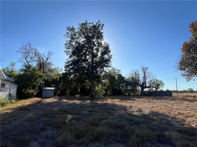 438 Low Wood Road, Somerville, TX 77879