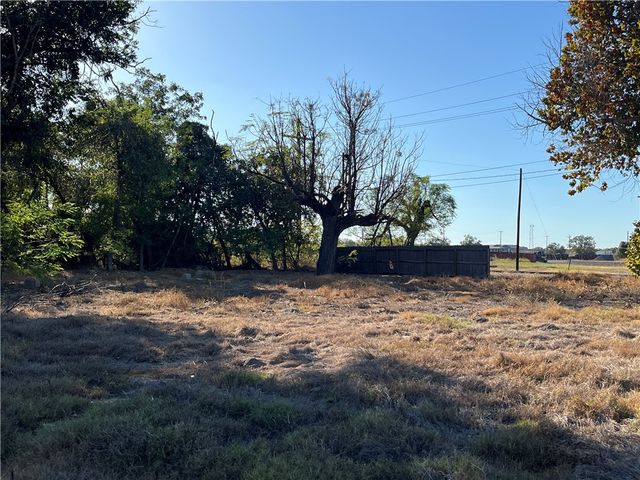 438 Low Wood Road, Somerville, TX 77879