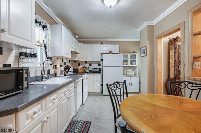 24 Harvard St, Nutley Twp., NJ 07110