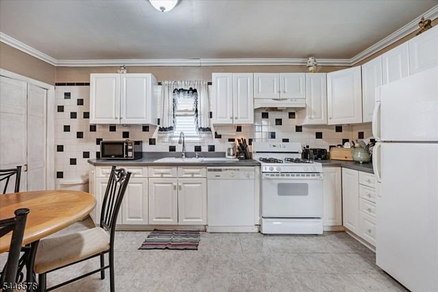 24 Harvard St, Nutley Twp., NJ 07110