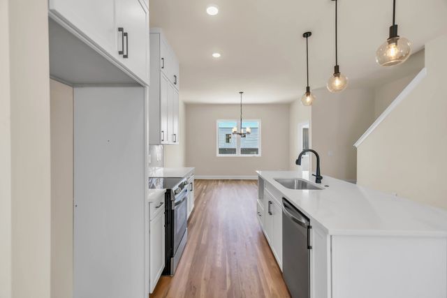 2122 Goodrich Ave, Nashville, TN 37218