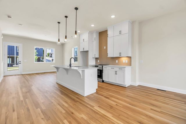 2122 Goodrich Ave, Nashville, TN 37218