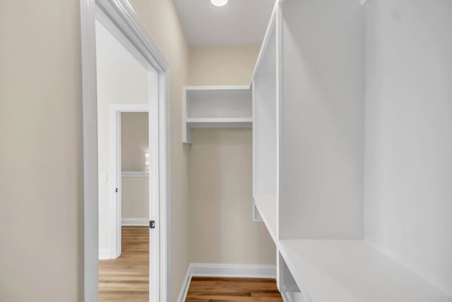 2122 Goodrich Ave, Nashville, TN 37218