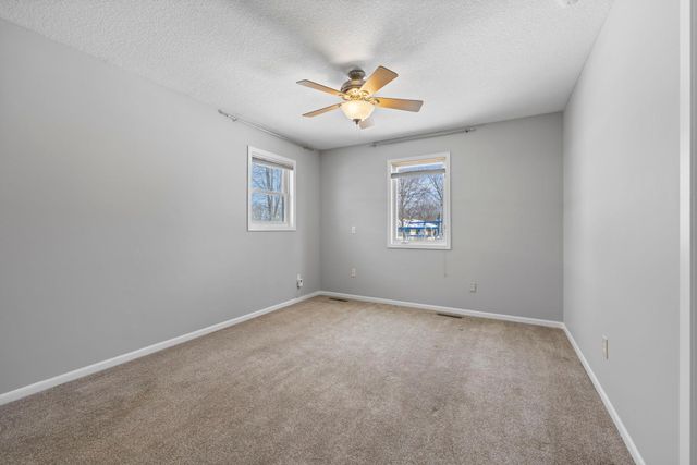 951 Swift Street S, Shakopee, MN 55379